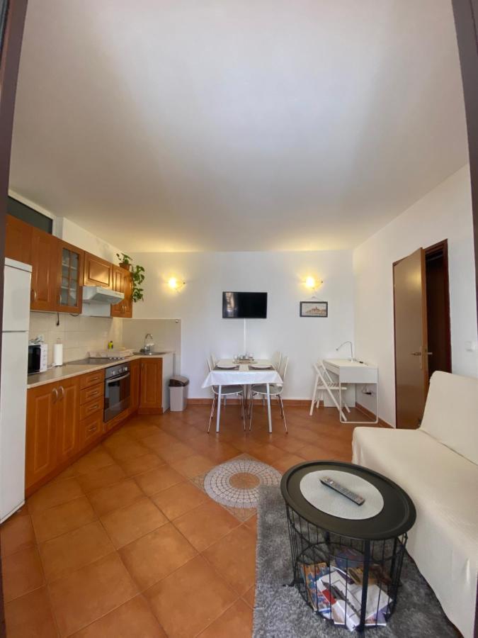 Apartment Sara 罗维尼 外观 照片
