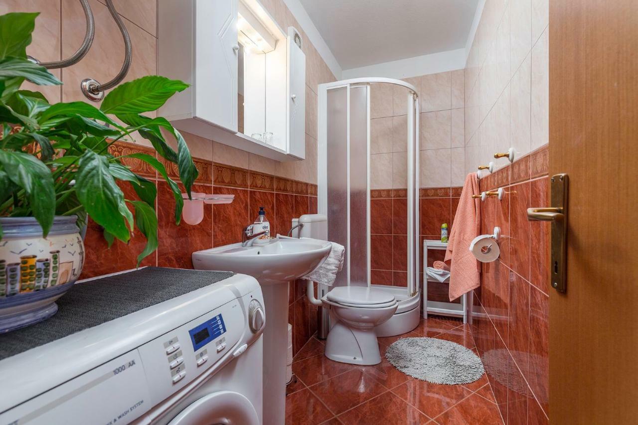 Apartment Sara 罗维尼 外观 照片