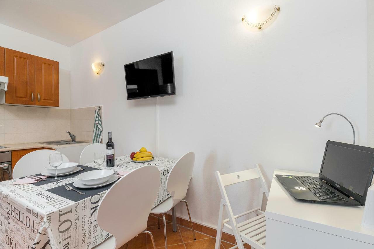Apartment Sara 罗维尼 外观 照片